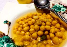 ۲ روش طرز تهیه نخود آب بسیار مقوی با گوشت و بدون گوشت