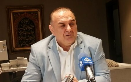 ادب مرد به ز دولت اوست...