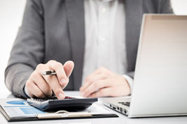 کارمندان؛ امپراتوران دنیای فقر