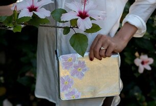  آموزش نقاشی روی کیف زنانه