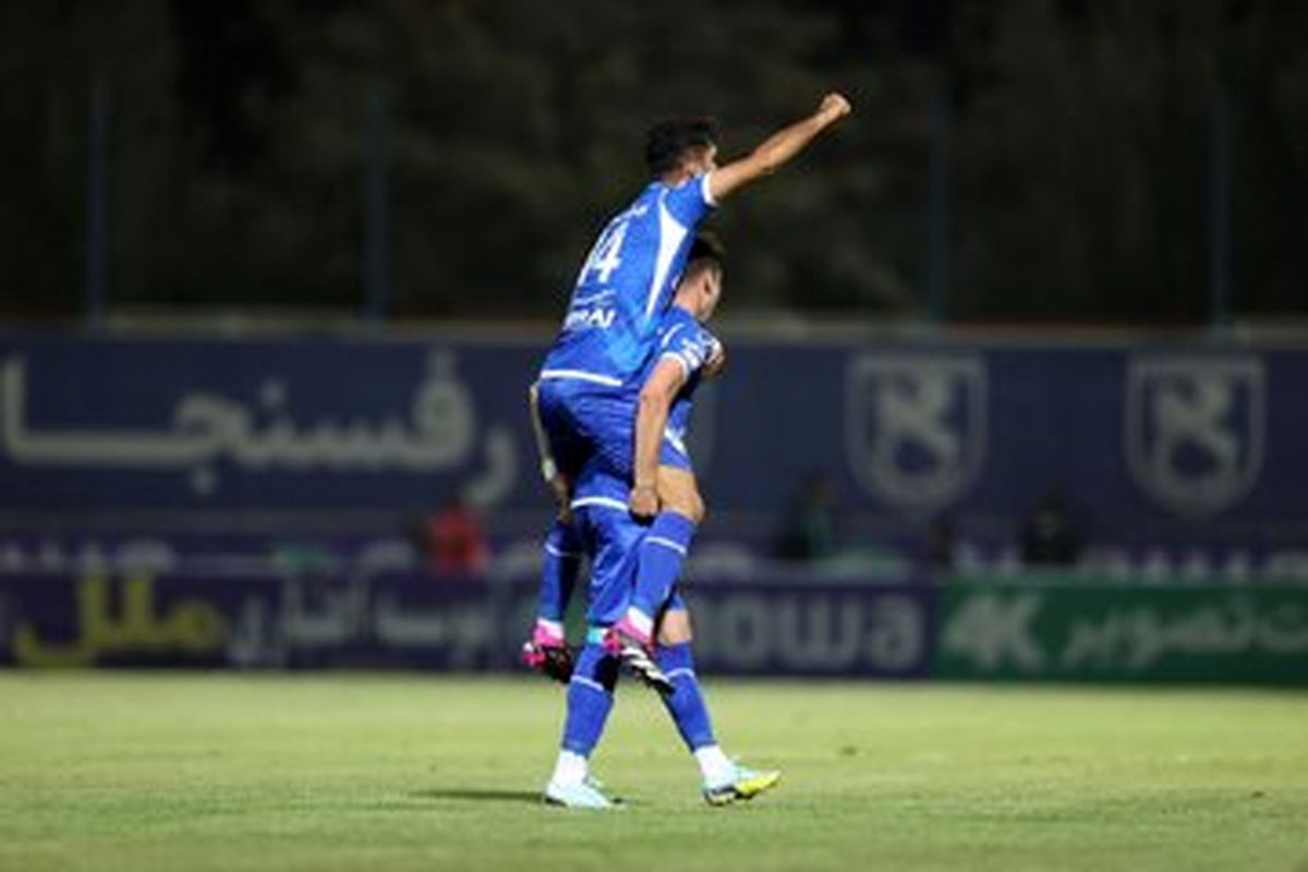 عکس| تغییر شماره یک بازیکن وسط بازی استقلال!