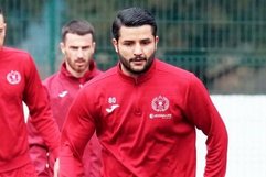 مانع لژیونر استقلالی برای اولین بازی در تیم جدیدش