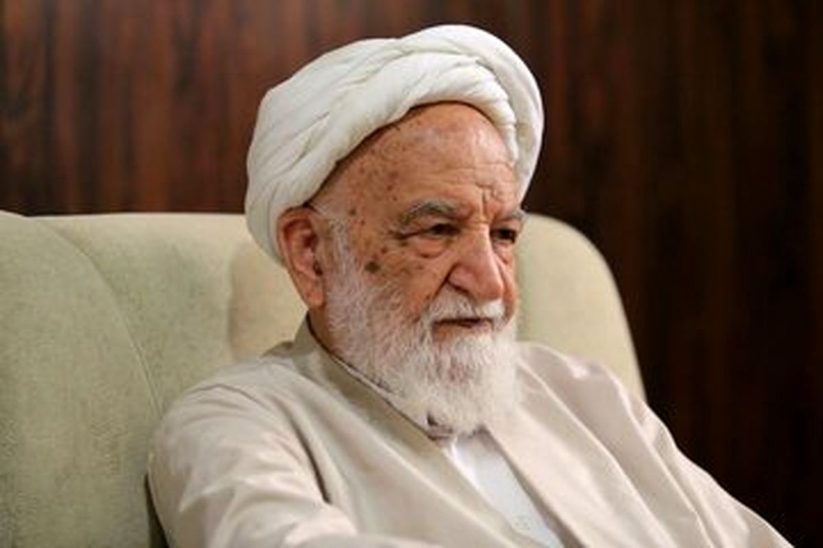پس لرزه های برخورد روحانیِ قمی با یک زن /اسلام با بتمرگ و بنشین مخالف است /همۀ علما حرف میزنند، سکوت نکردهاند، دسته دربیاورند؟!