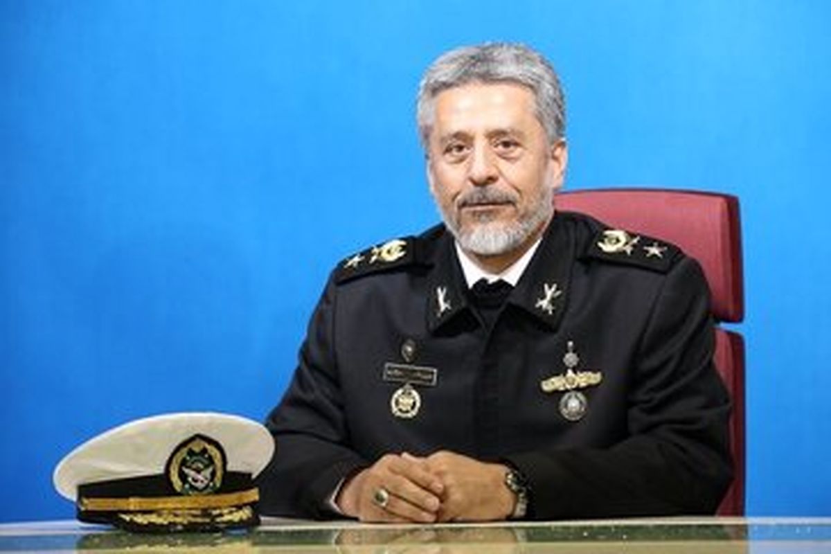 «رمز سرافرازی در جهان» به روایت دریادار سیاری