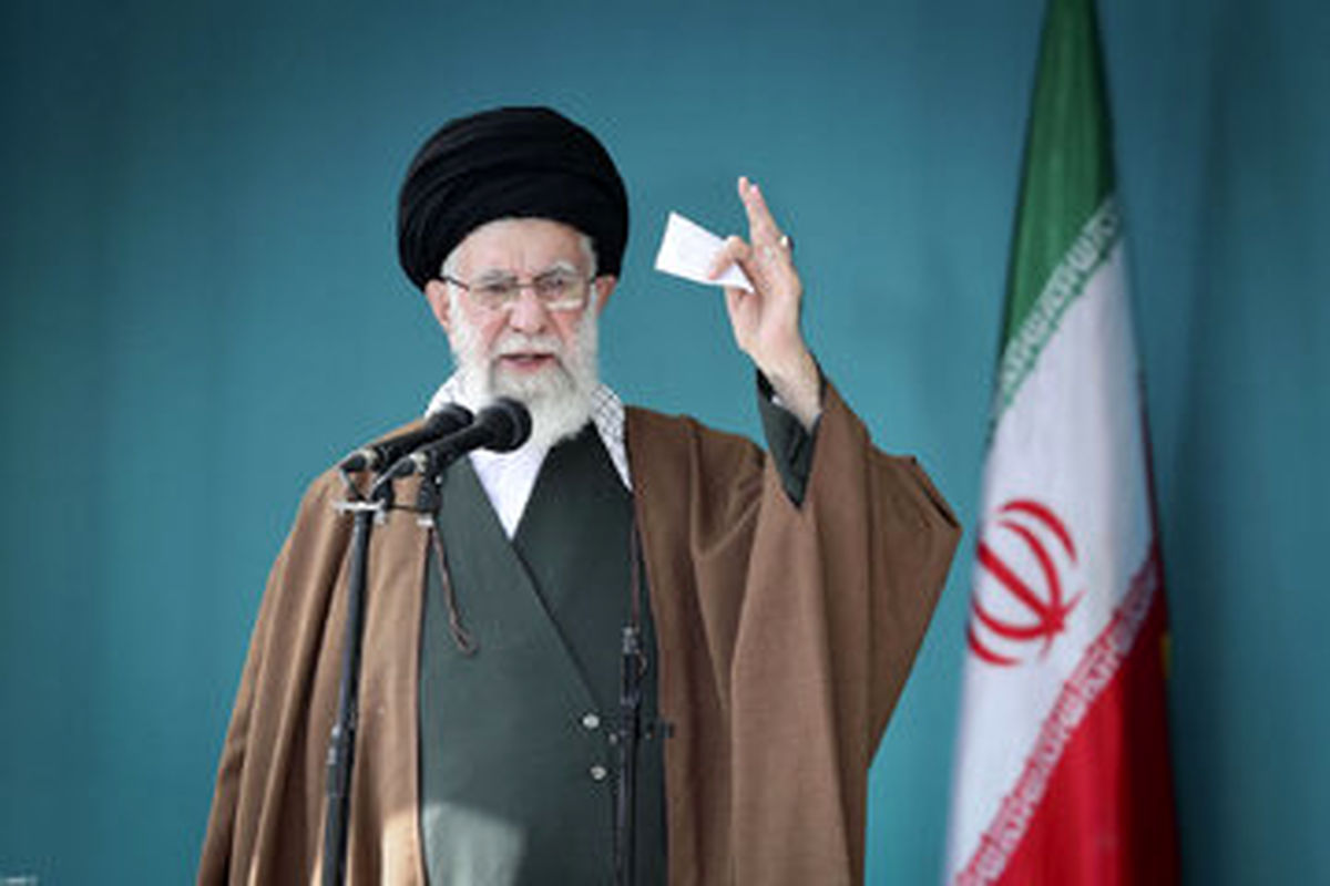 عکسی از حدیث نصب‌ شده در محل دیدار امروز با رهبر انقلاب
