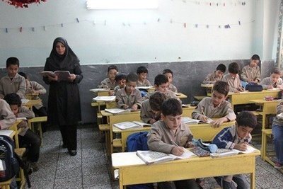تدین و مذهبی بودن آران و بیدگل مدیون وجود معلمان دلسوز است