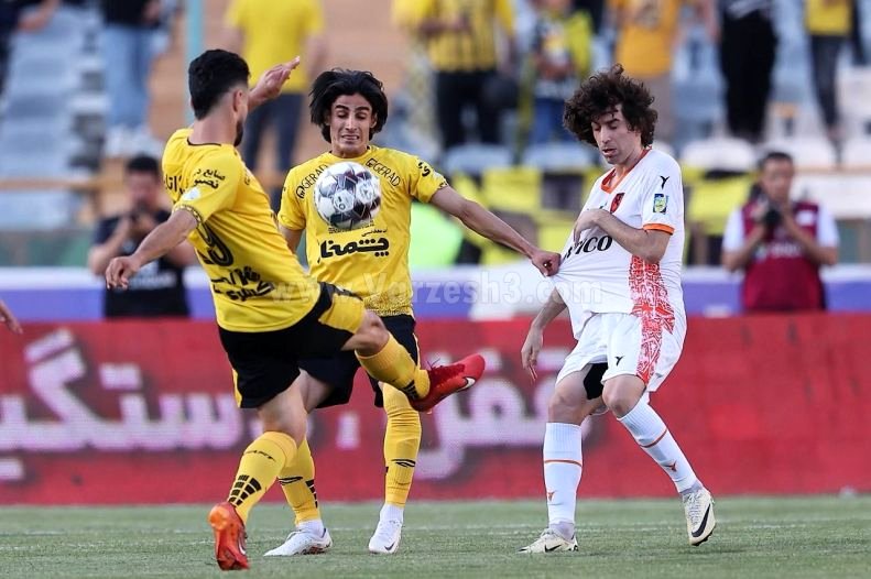 سپاهان همچنان تیم برتر نیمه دوم فینال جام حذفی