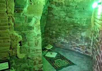 گزارشی از بازگشت روح خلوت به تخت فولاد؛ جایی که زمان در برابر نور زانو می‌زند 