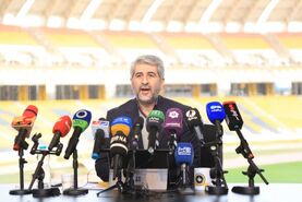 میزبانی سپاهان از پرسپولیس نقش جهان