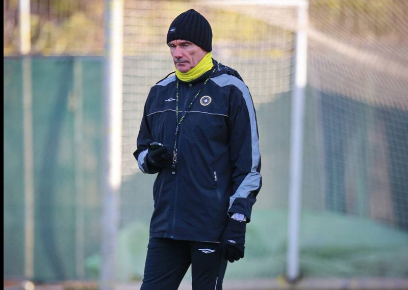 خشاب کارترون خالی شده است؟