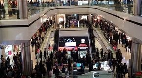 جمعه‌ای که سیاه نبود، اما ایران را روشن کرد؛ روایت مستند از هجوم بلک‌فرایدی به بازارهای اصفهان