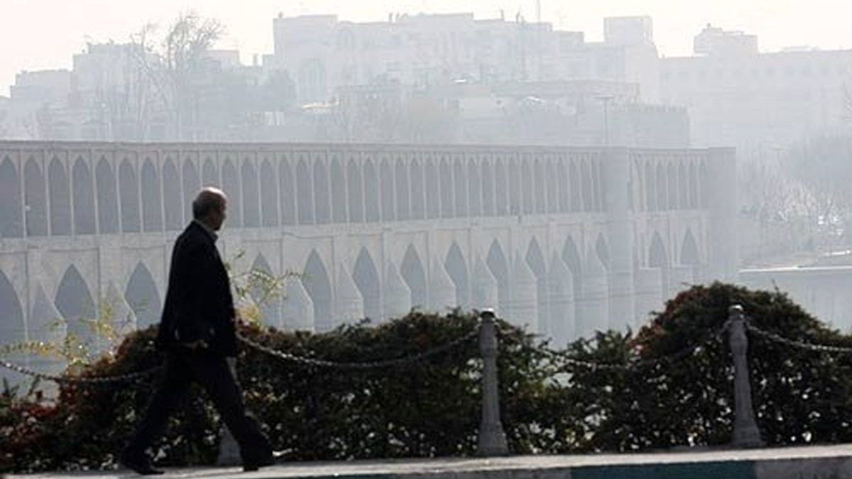 بازگشت زودهنگام آلودگی هوای اصفهان و جدول شاخص‌های کیفی؛ وضعیت قرمز در ۵ منطقه