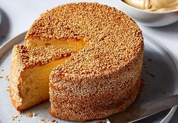 طرز تهیه کیک کنجدی خوشمزه: ۳ روش خانگی با فر و بدون فر (فیلم)
