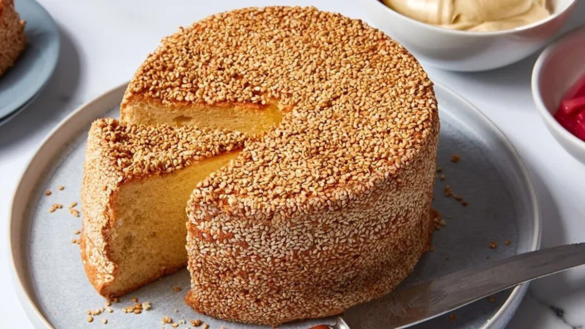 طرز تهیه کیک کنجدی خوشمزه: ۳ روش خانگی با فر و بدون فر (فیلم)