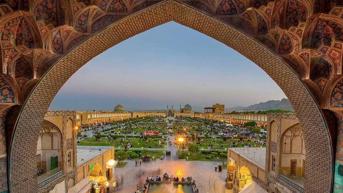 رکوردشکنی در نصف جهان؛ ضریب اشغال هتل‌های اصفهان با طرح «سفر نیم‌بها» به ۴۸ درصد رسید