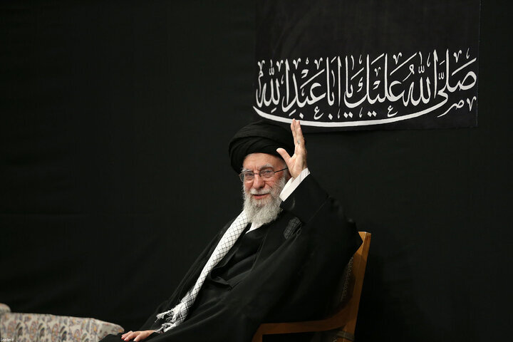 رهبر معظم انقلاب حضرت آیت‌الله العظمی امام خامنه‌ای به درجه رفیع شهادت نائل آمدند