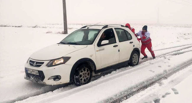 جزئیات عملیات نفس‌گیر ۴۸ ساعت گذشته در اصفهان؛ از نجات ۶۸۳ گرفتار در برف