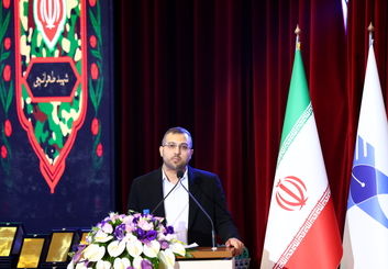 تجلیل از ۱۰۸ برگزیده در بخش‌های معارف و پژوهش