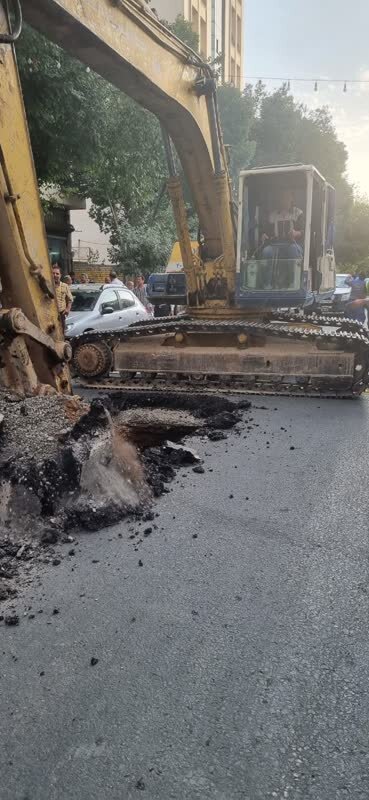 بازگشایی مسیر خیابان آپادانا پس از 12 ساعت+عکس