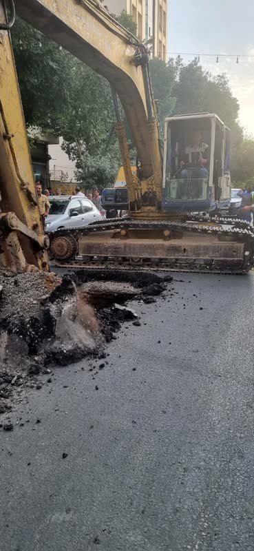 بازگشایی مسیر خیابان آپادانا پس از 12 ساعت+عکس