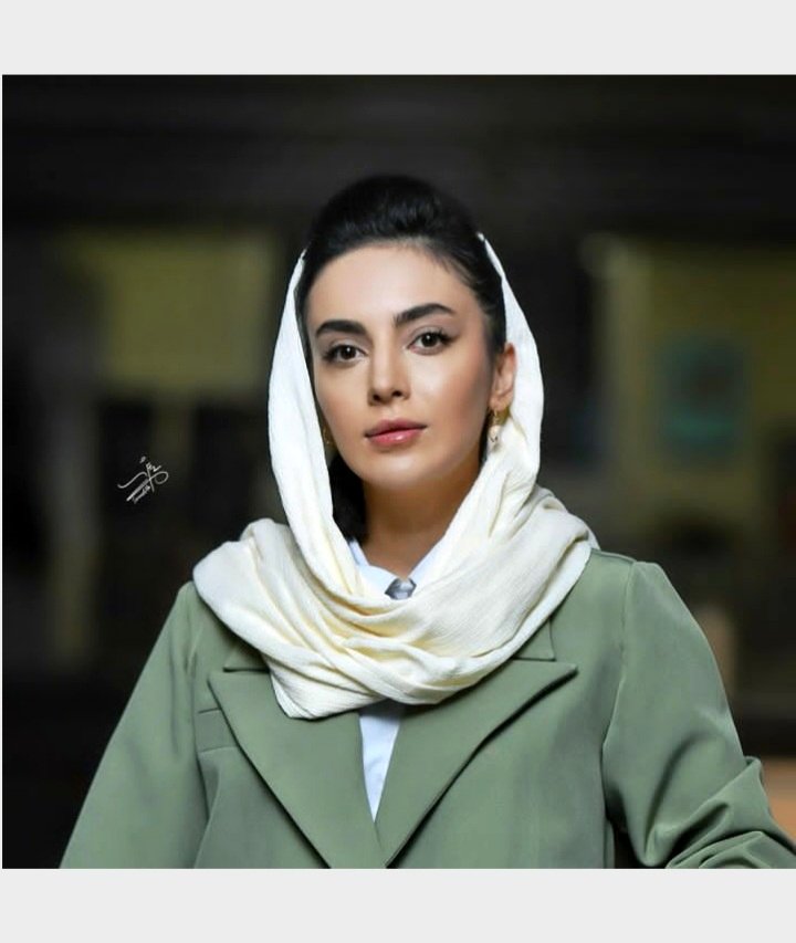 بیوگرافی مهشید جوادی بازیگر سریال شغال + عکس جدید