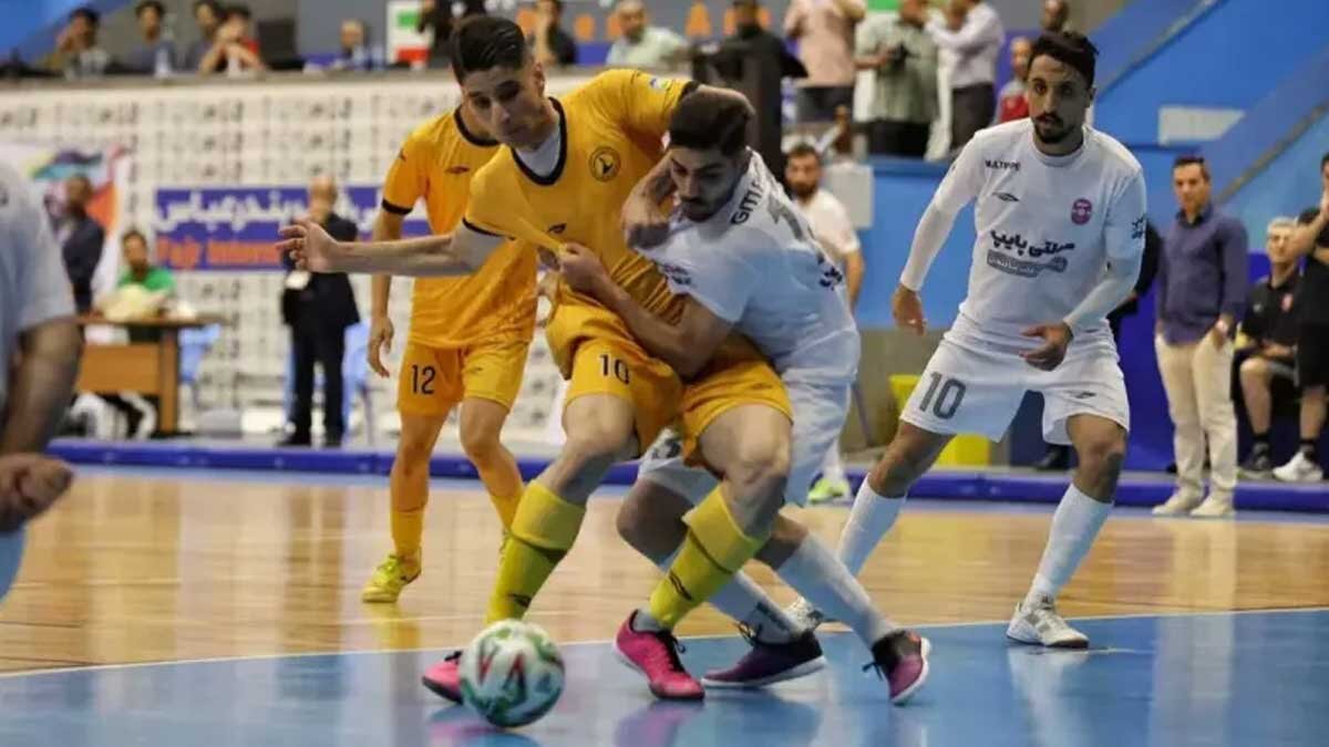 گیتی‌پسند در انتظار جشن قهرمانی