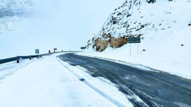 ازگشایی کامل محورهای اصلی اصفهان؛ نبرد شبانه‌روزی راهداری با برف در غرب و جنوب استان