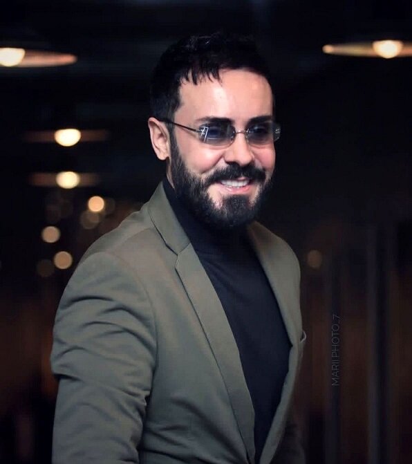 بیوگرافی کاوه سماک باشی بازیگر و همسرش با عکس