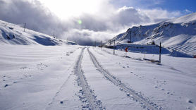 ثبت دمای منفی ۲۱ درجه در بویین‌میاندشت؛ جزئیات عملیات سنگین انتقال ۱۱ هزار تن برف در داران