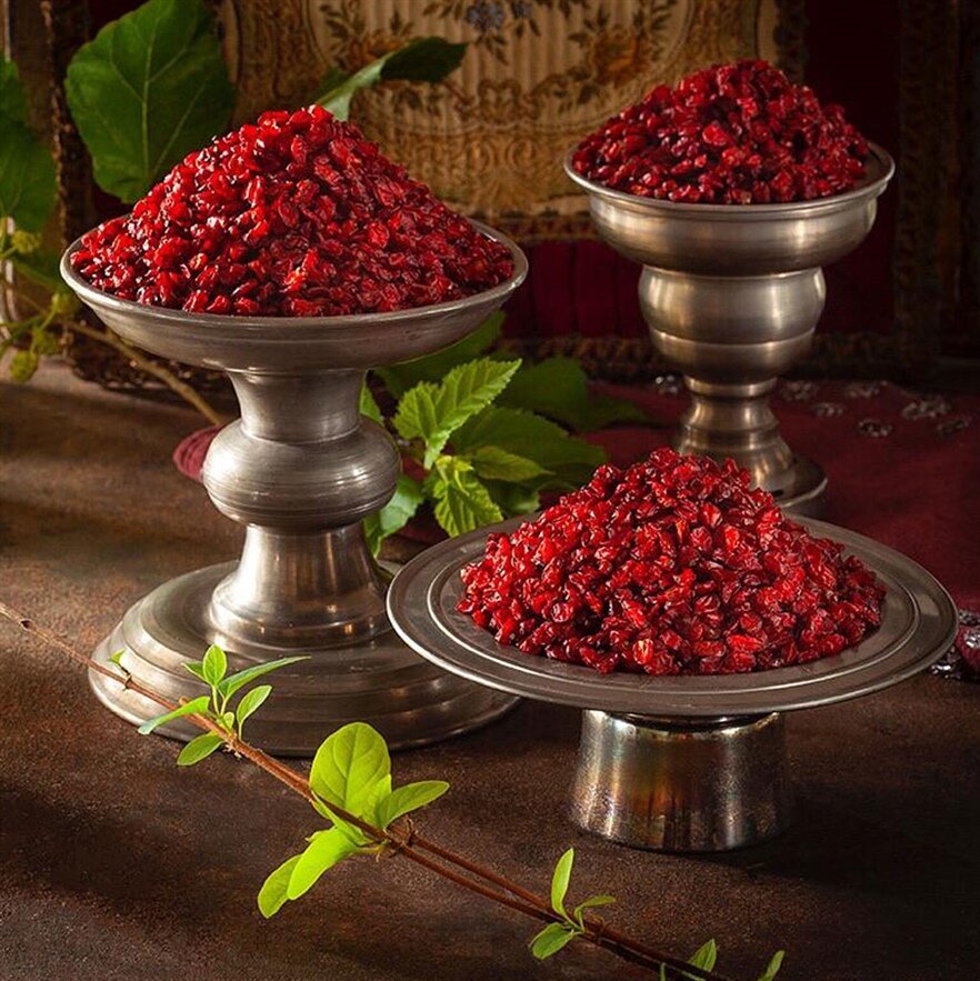  10 خواص شگفت انگیز زرشک؛ چه کسانی نباید آب زرشک بخورند؟